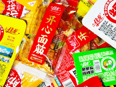 爱吃辣星人吃过佳龙辣条后恋恋不忘