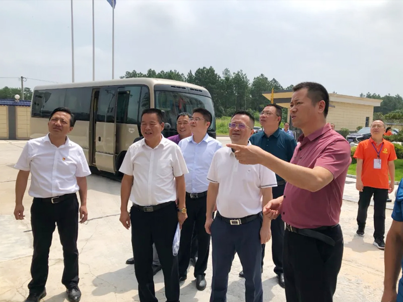 汨罗市市委书记喻文一行莅监国湘食品调研