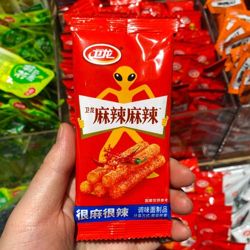 卫龙麻辣麻辣（很麻很辣） 卫龙麻辣辣条