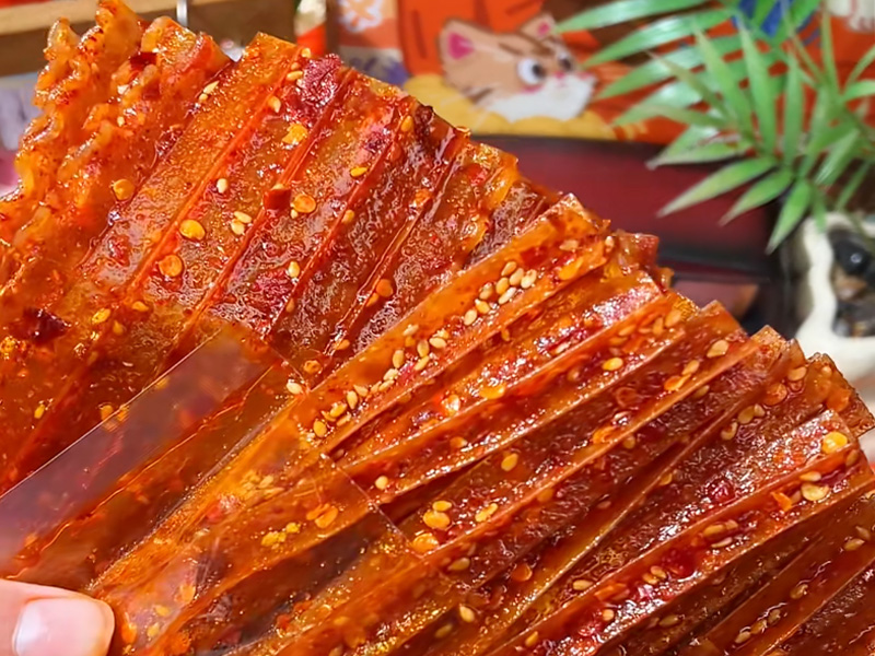 网红辣条：思乡山素牛蹄筋