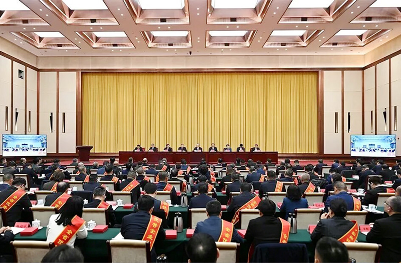 湖南省促进民营经济发展壮大暨企业服务年行动部署大会